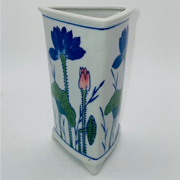 Vintage China Hand Painted Vase Planter Garden Flowers Traditional China Scene - Picture 2 of 7